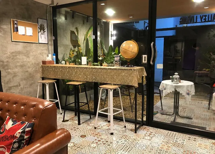 Alley Living Rama8